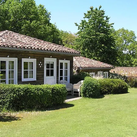 Residences Du Golf Des Roucous 2* Sauveterre (Tarn-et-Garonne)